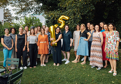 Teambild am Sommerfest anlässlich des 15-jährigen Jubiläum