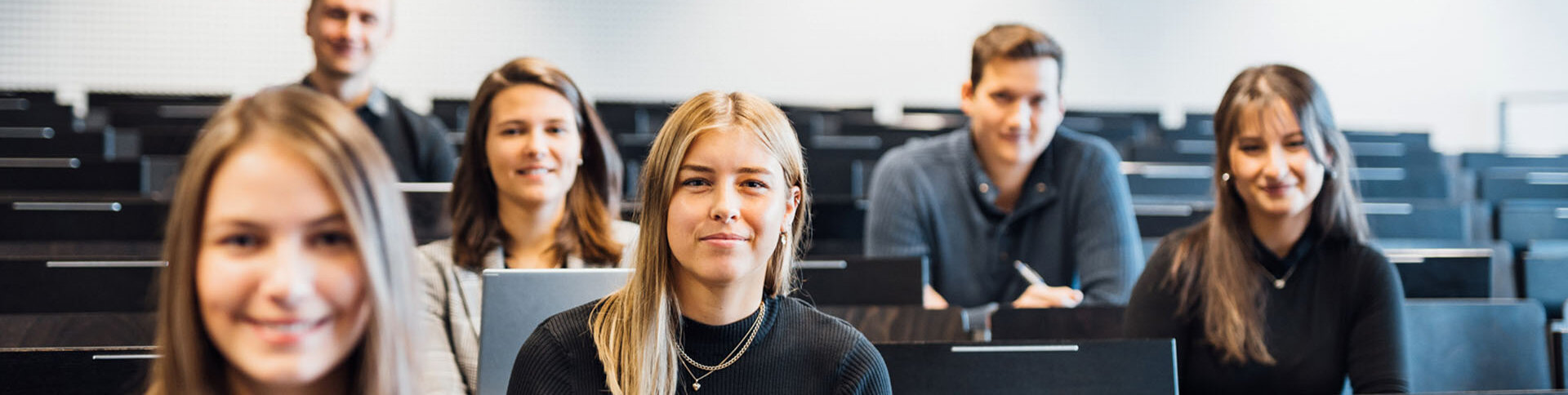 Studierende im Hörsaal